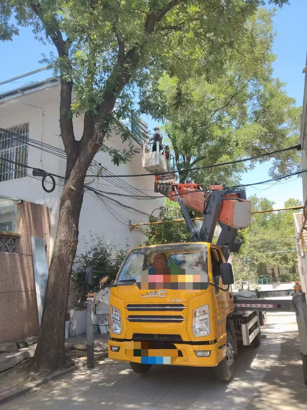 依安县高空作业车能吊装重物吗？最大承载多少公斤？